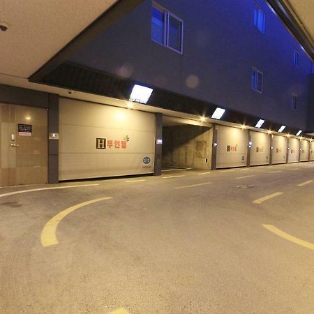 H Drive Hotel Iksan Exteriör bild