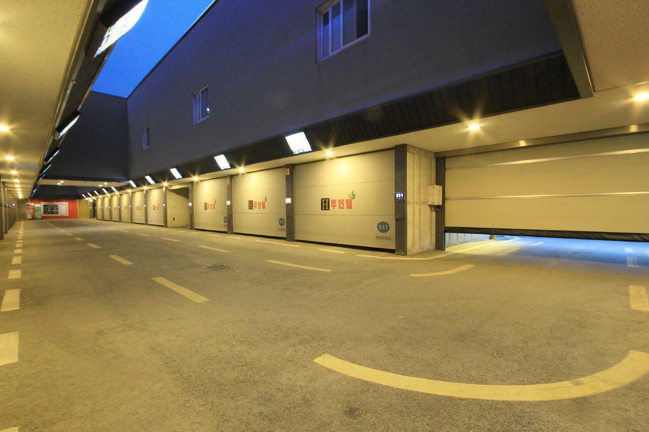 H Drive Hotel Iksan Exteriör bild