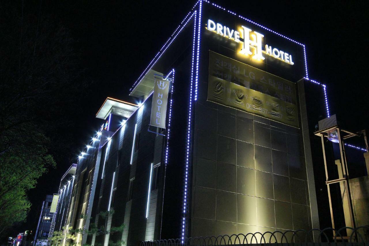 H Drive Hotel Iksan Exteriör bild