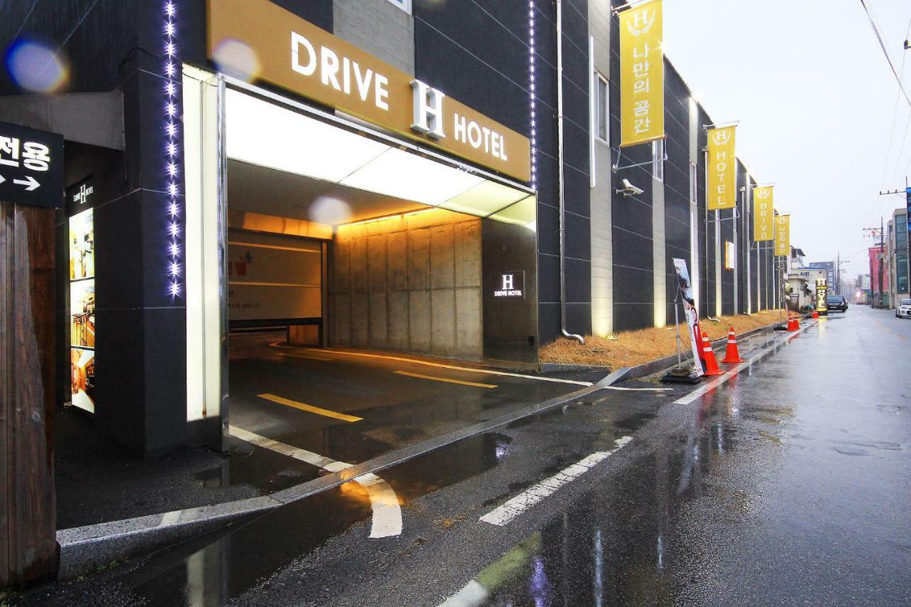 H Drive Hotel Iksan Exteriör bild