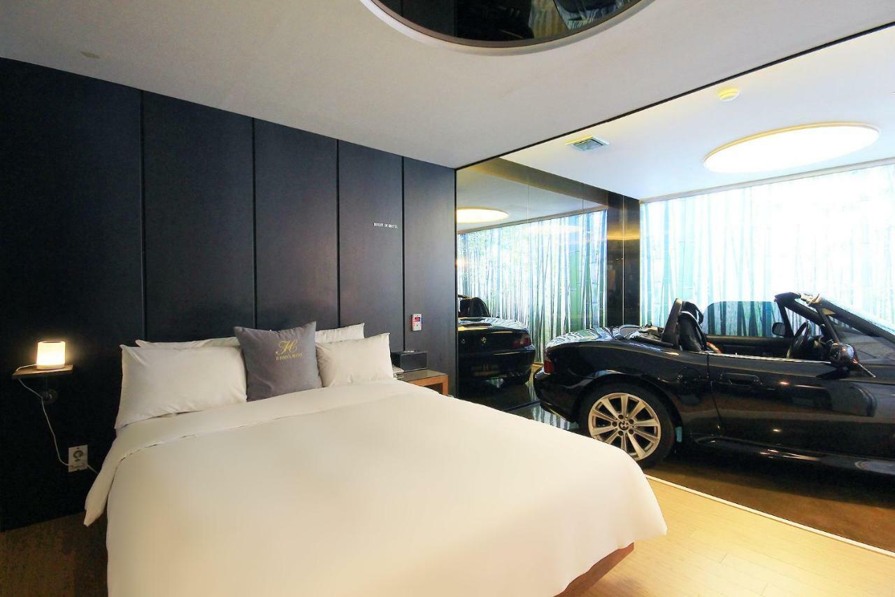 H Drive Hotel Iksan Exteriör bild