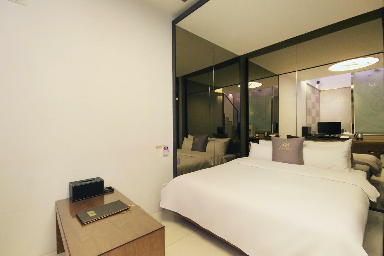 H Drive Hotel Iksan Exteriör bild